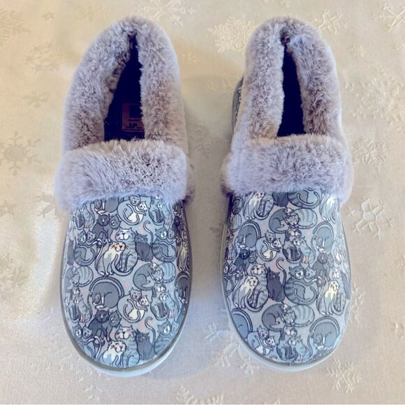 BOBS Skechers Kitty Cat Slippers Gray Plush Sz 7 Gorgeous - Picture 1 of 7